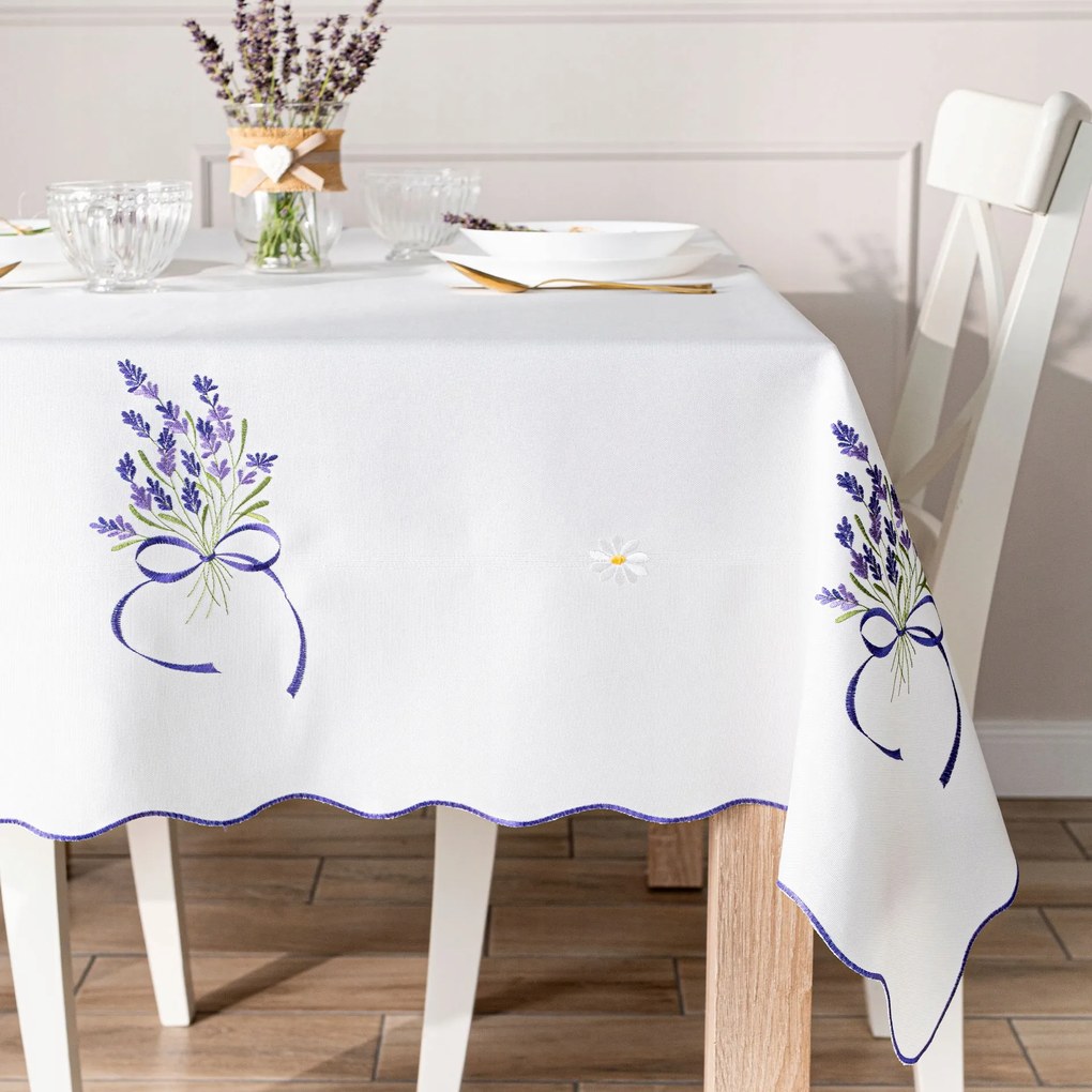 Levendula Tisztás Abrosz hímzéssel 140x240cm, fehér szín