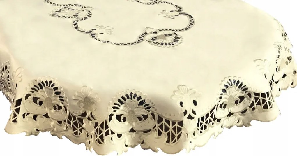 Abrosz Asztalra 130x170 Krémszínű Dekoratív Hímzéssel