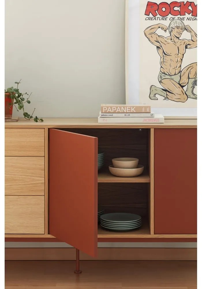 Yoko téglavörös komód tölgyfa dekorral, szélesség 180 cm - Teulat