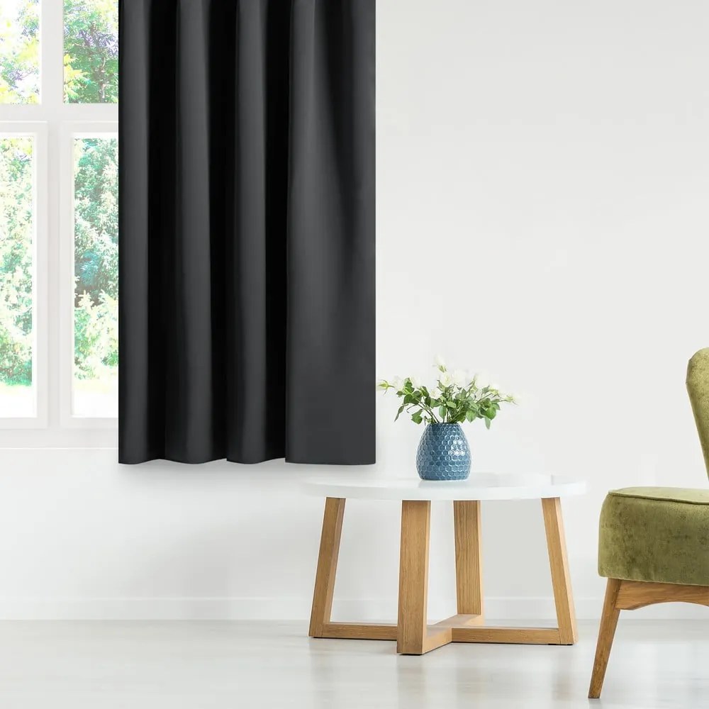 Fekete sötétítő függöny 140x175 cm – Restilo