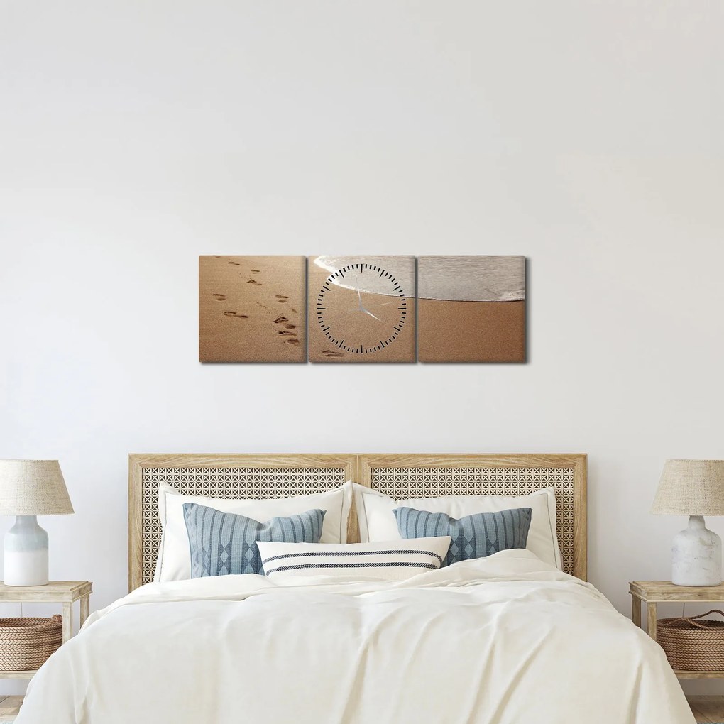 Kép - nyomok a homokban és a tenger (órával) (90x30 cm)