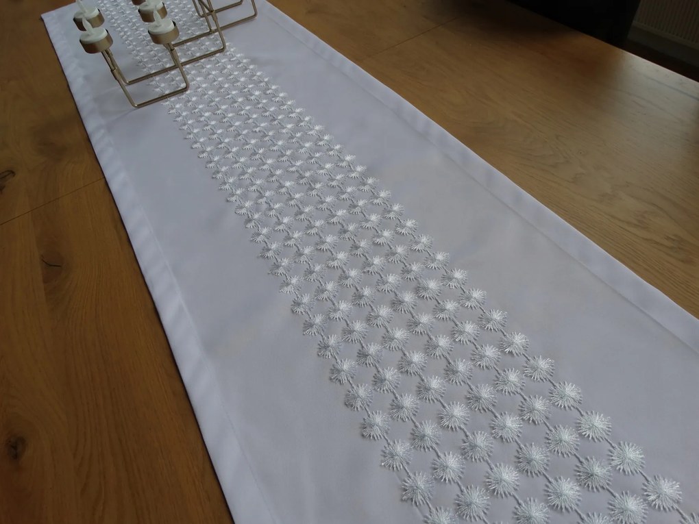 Mg 46 Futófelület Rátét fehér Sati gipiura Fehér 40x140 varrott