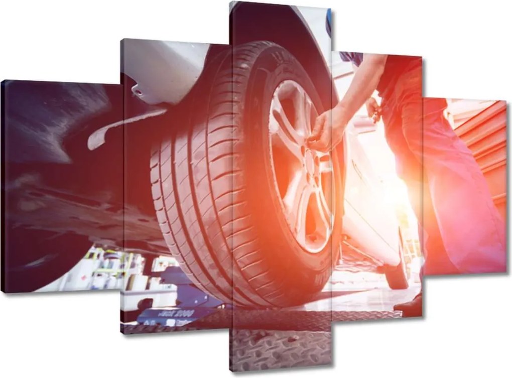 Képek 150x105 Autó az emelőn