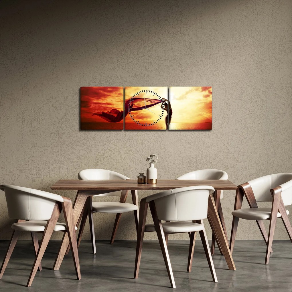 Kép - egy nő sziluettje a naplementében (órával) (90x30 cm)