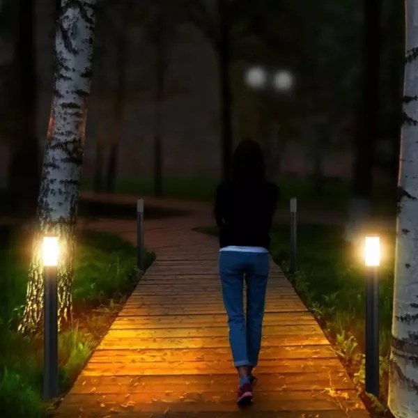 Kültéri lámpa érzékelővel 1xE27/60W/230V IP44 110cm fekete