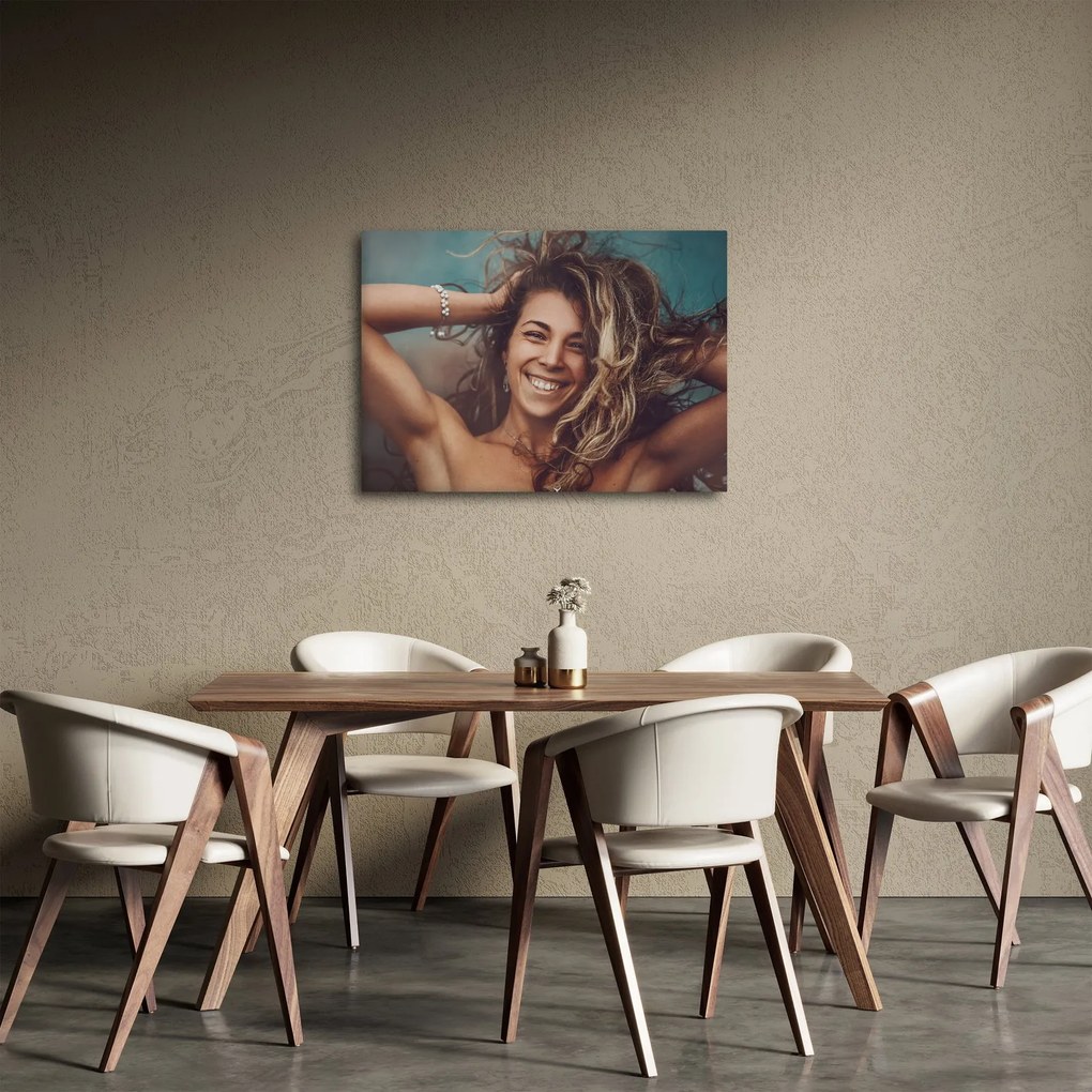 Kép - egy fiatal nő portréja (70x50 cm)