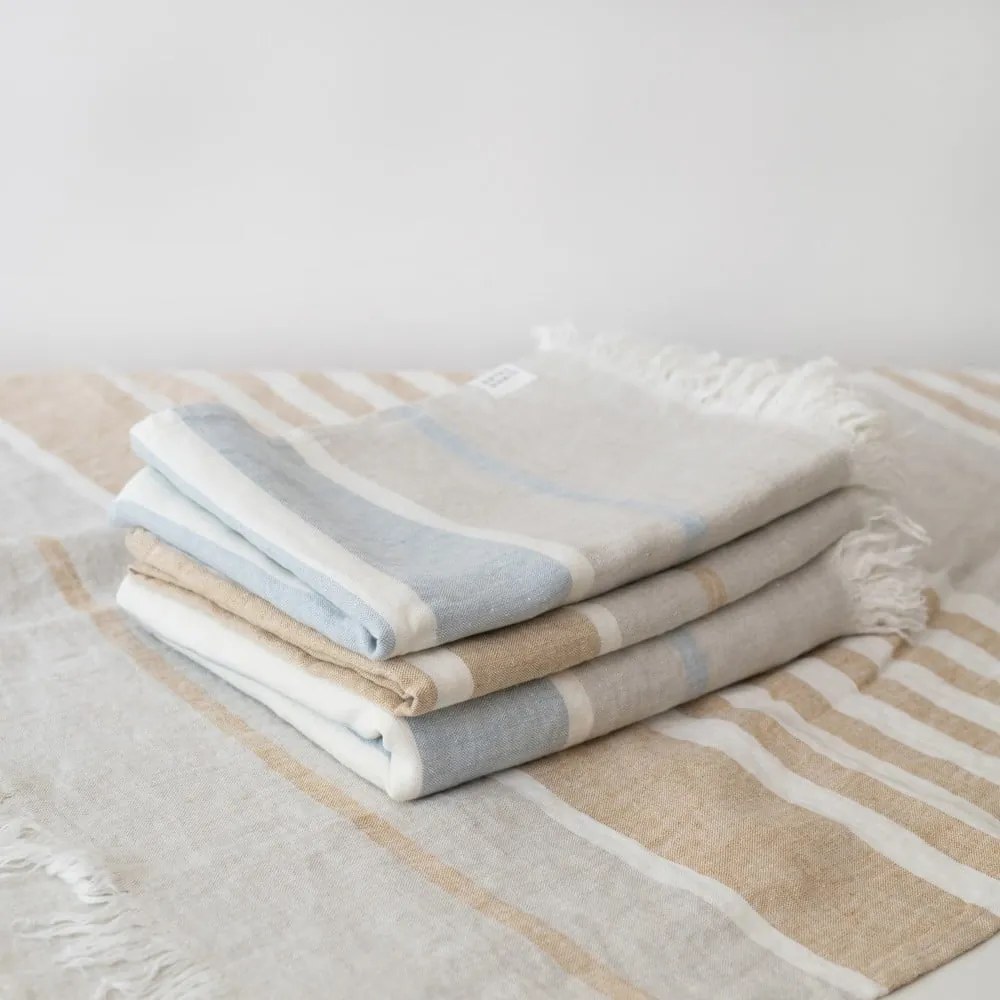 Bézs len strandlepedő 140x170 cm Allure Stripe – Linen Tales