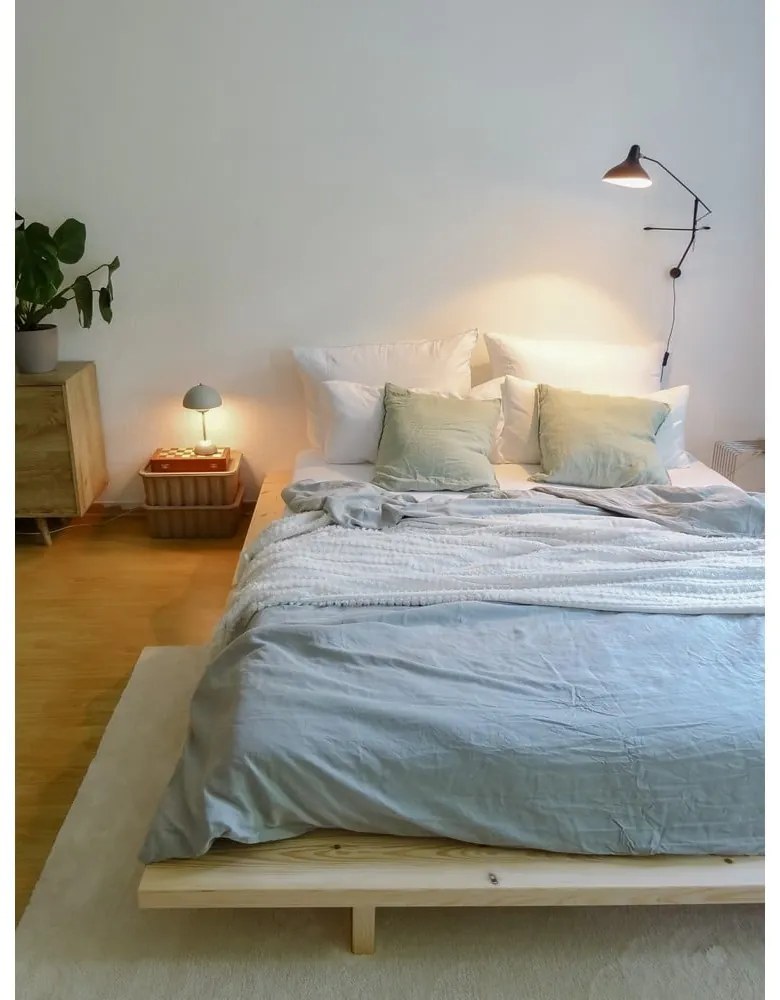 Natúr színű borovi fenyő egyszemélyes ágy ágyráccsal 90x200 cm Japan – Karup Design