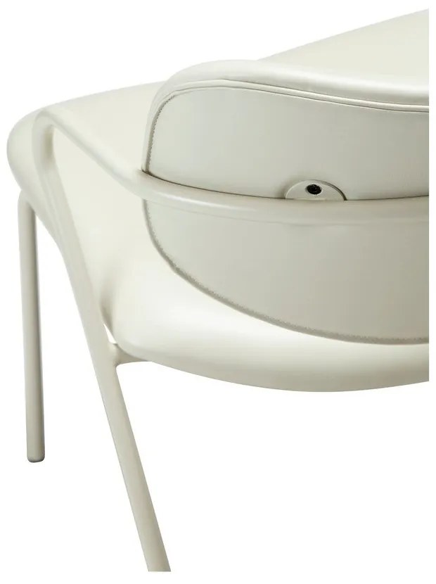 Krémszínű bőrutánzat fotel Zed – DAN-FORM Denmark