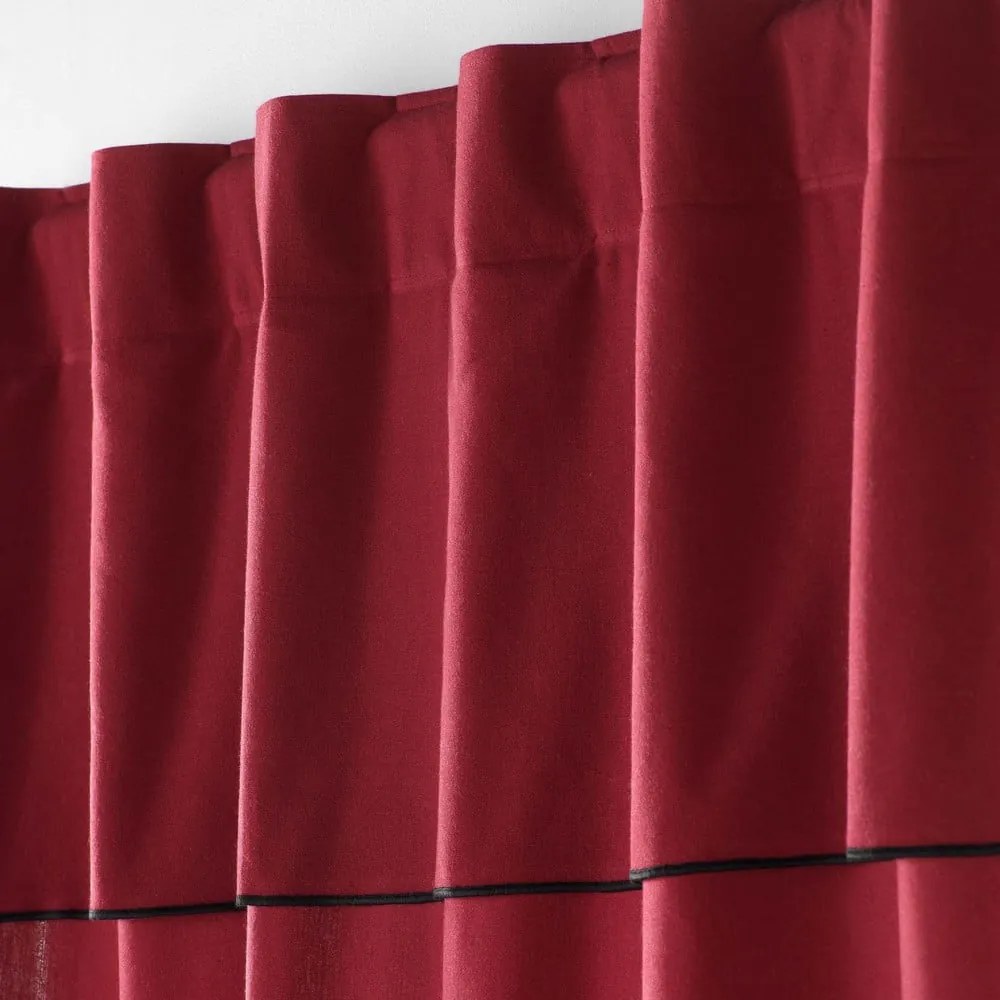 Borvörös függöny 140x240 cm Mistraline – douceur d'intérieur