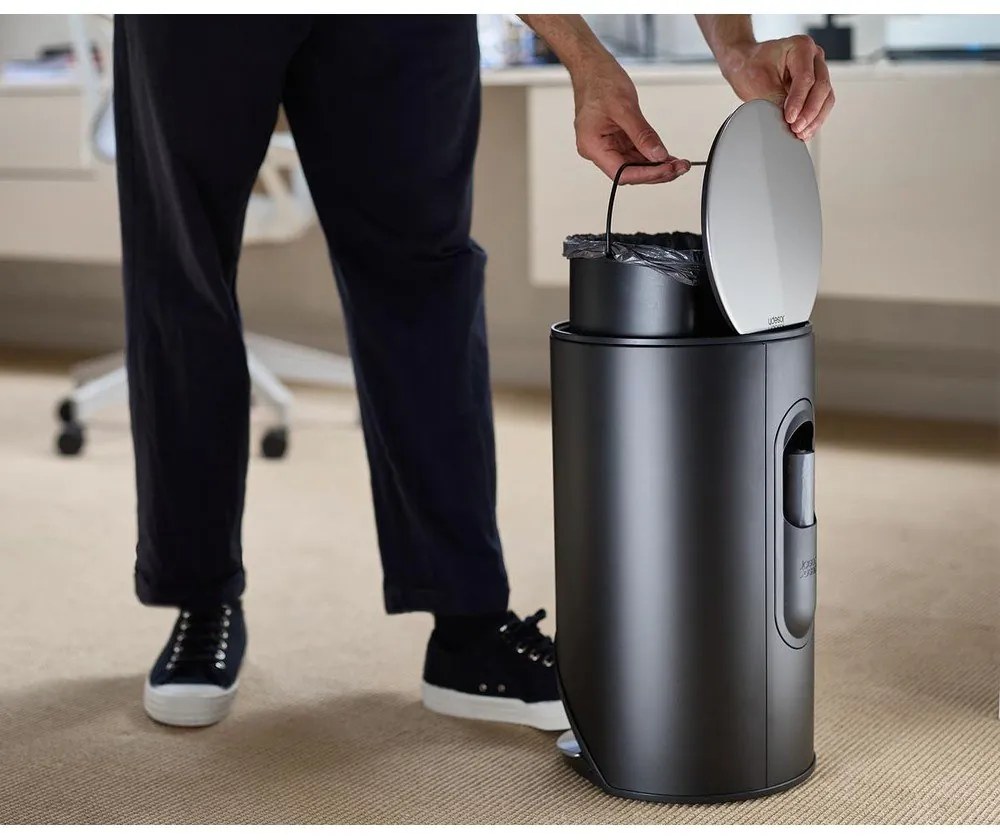 Matt fekete fém pedálos szemetes 10 l Arc – Joseph Joseph