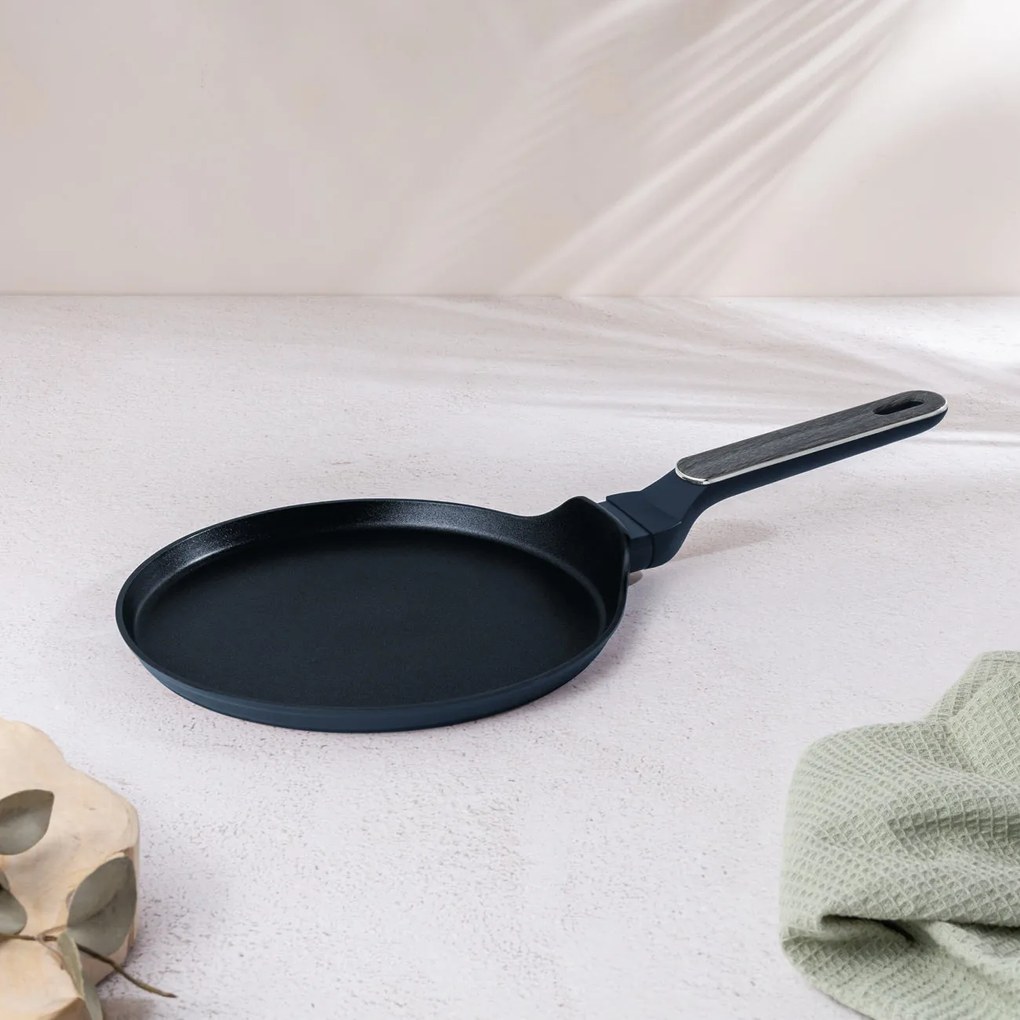 BerlingerHaus tapadásmentes indukciós palacsintasütő 25 cm matt kék