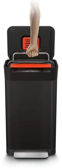 Fekete acél pedálos szemetes 30 l Titan – Joseph Joseph