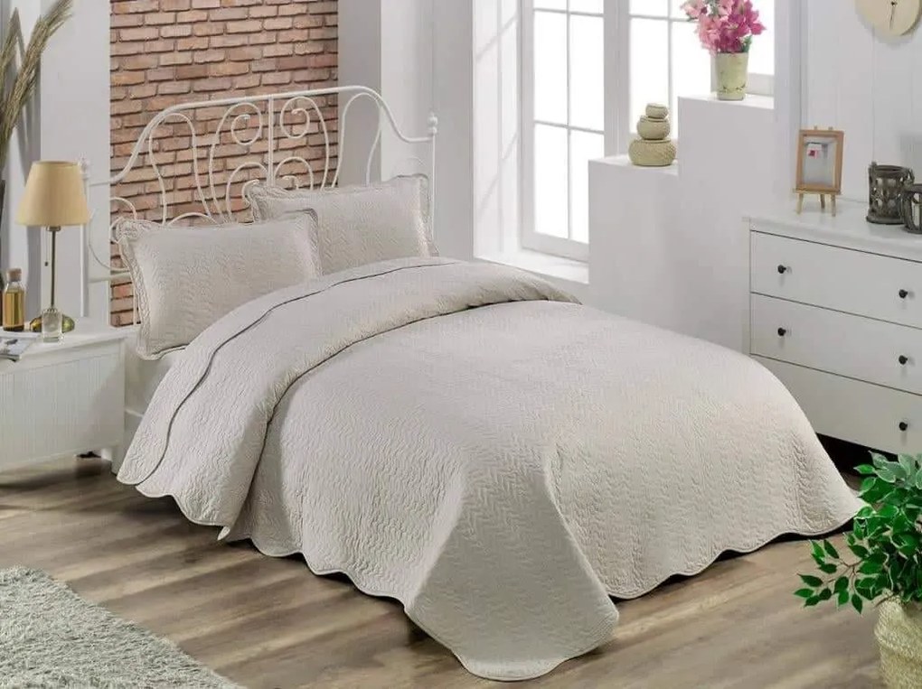 Pamut ágytakaró Deluxe sima bézs TiaHome - 220x240cm + 2ks 50x70cm