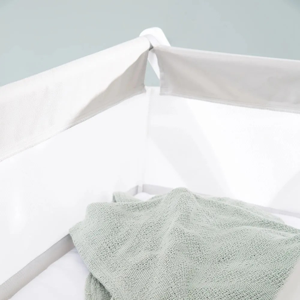 Fehér összecsukható gurulós bölcső 90x45 cm – Roba