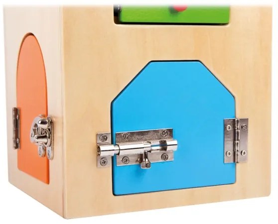 Small Foot - Motorikus ház zárakkal