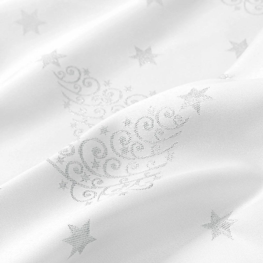 Goldea karácsonyi teflon szövet terítőknek - ezüstszínű karácsonyfák és csillagok 160 cm