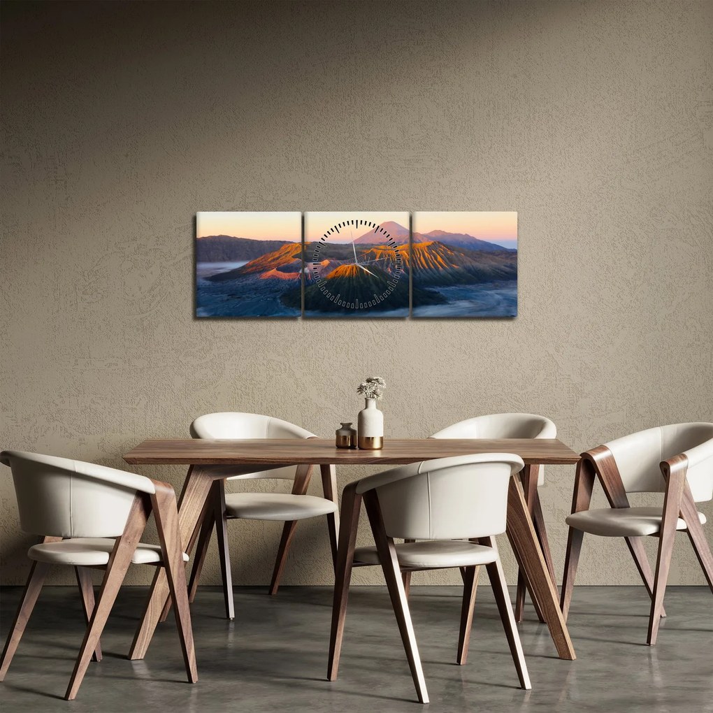Kép a Bromo-hegyről Indonéziában (órával) (90x30 cm)
