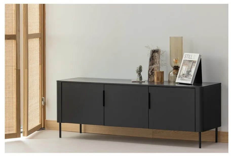 Matt fekete borovi fenyő TV-állvány 154x56x44 cm Gunnar – WOOOD