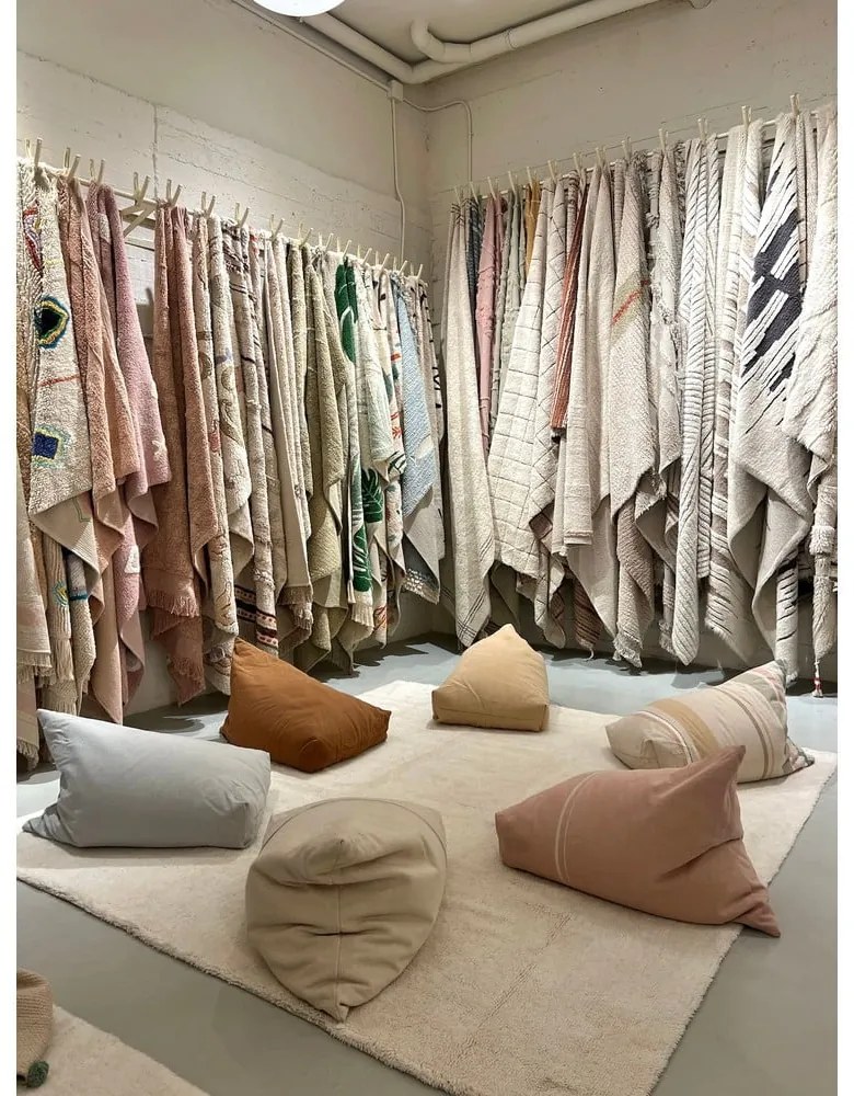 Krémszínű gyerek babzsák Cleo Multi Stripe – Lorena Canals