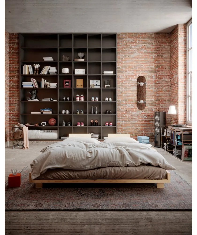 Natúr színű borovi fenyő franciaágy ágyráccsal 140x200 cm Social Bed – Karup Design