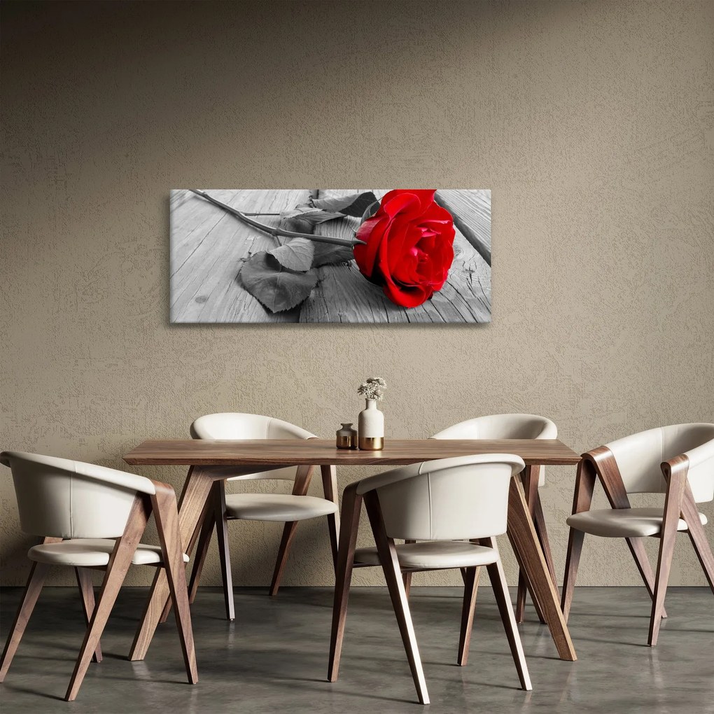 Egy vörös rózsa képe (120x50 cm)