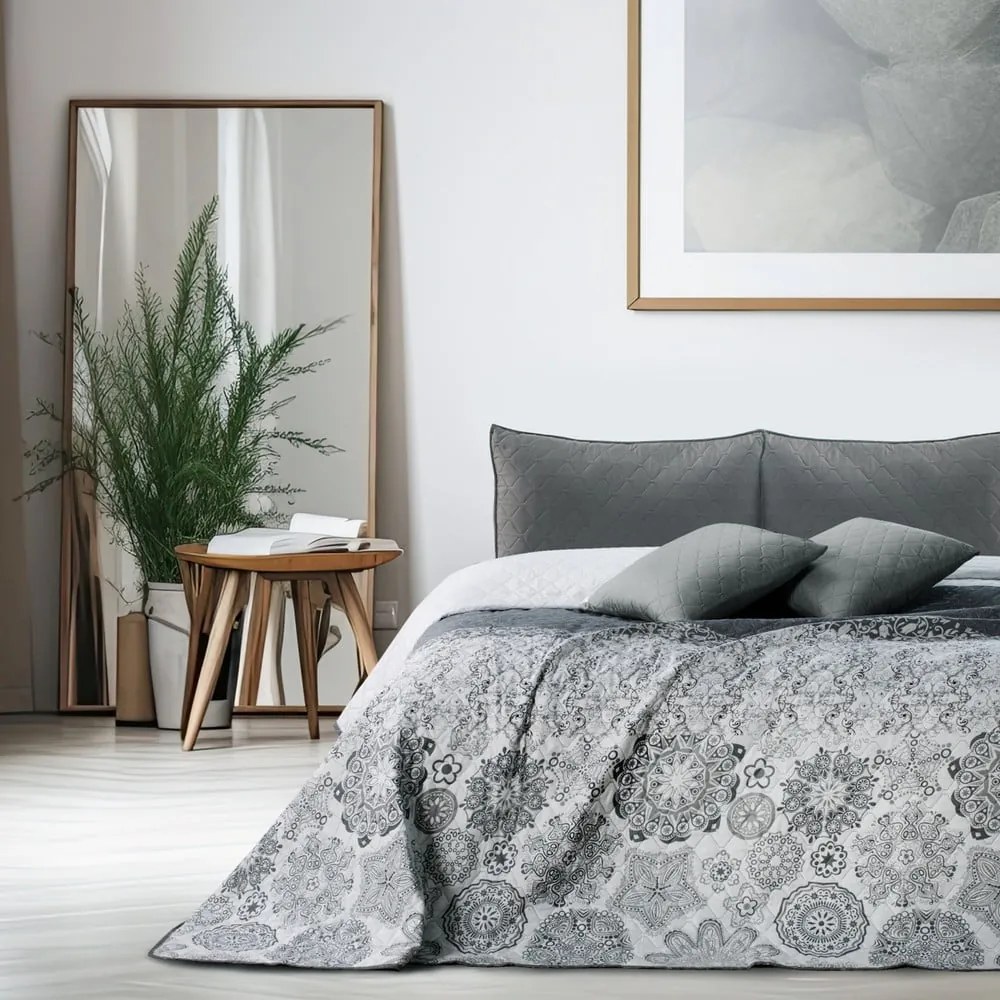Alhambra fehér-szürke kétoldalas mikroszálas ágytakaró, 260 x 280 cm - DecoKing
