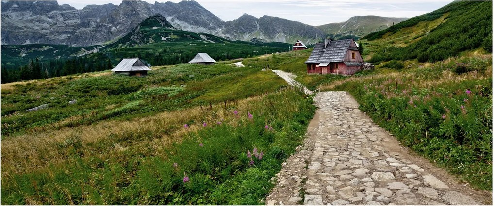 Kép - Hegyi táj házakkal (120x50 cm)