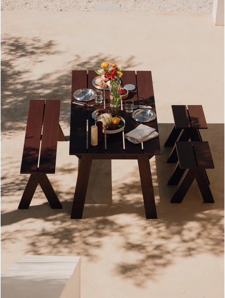 Borovi fenyő kerti étkezőasztal 77x140 cm Navo – noo.ma