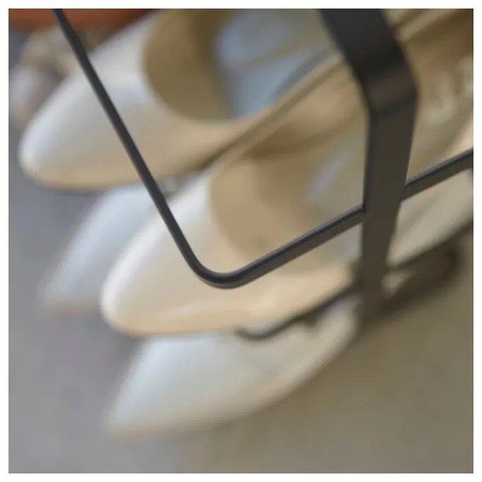 Fekete fém cipőtartó állvány Tower Shoe Rack – YAMAZAKI
