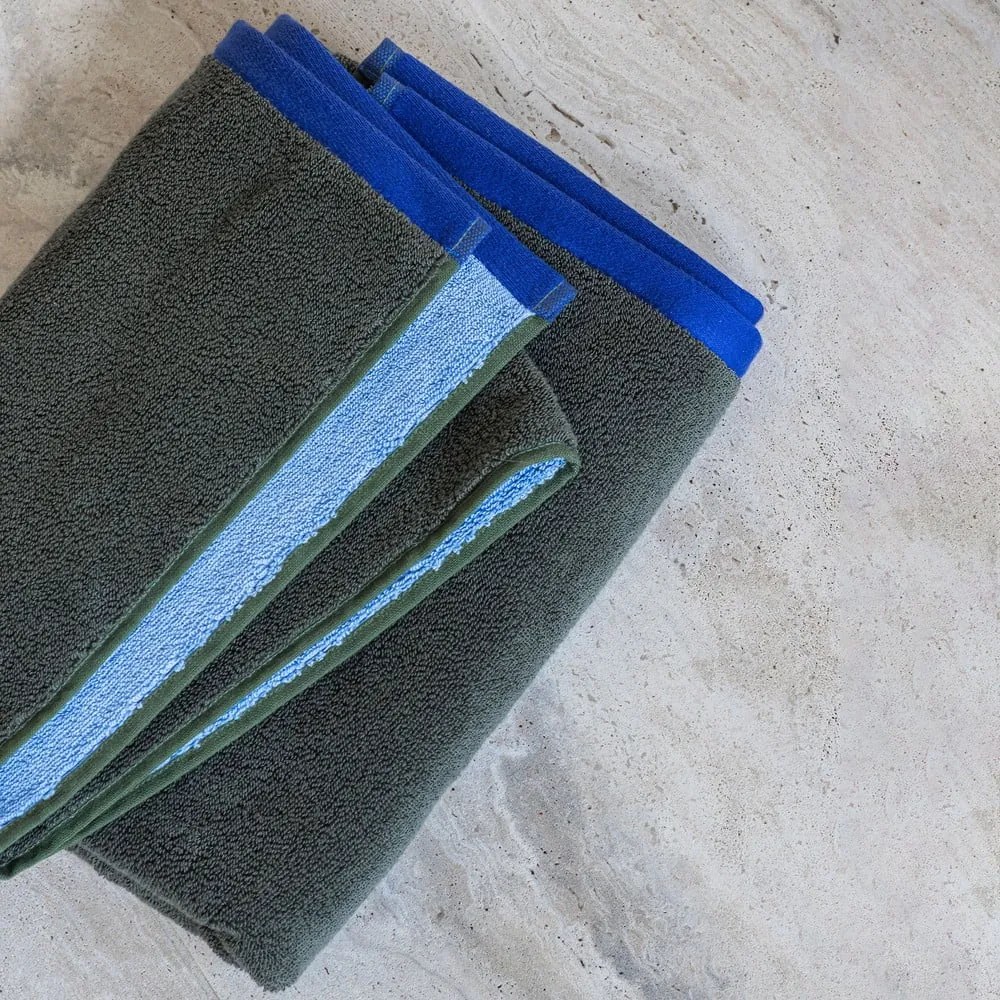 Sötétzöld-kék frottír bio pamut törölköző szett 2 db-os 40x55 cm Soft – Mette Ditmer Denmark