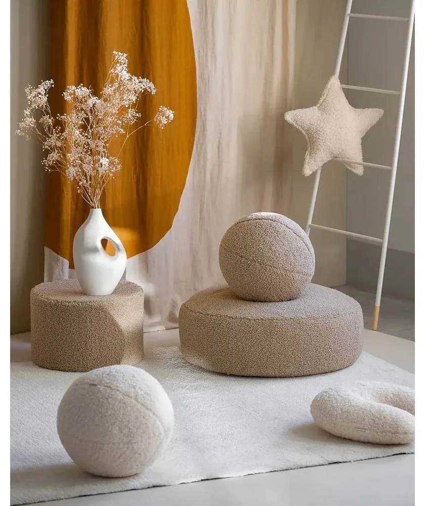 Világosbarna buklé párna gyerek kanapéhoz Ball – Wigiwama