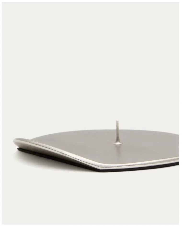 Fém gyertyatartó Quira – Kave Home