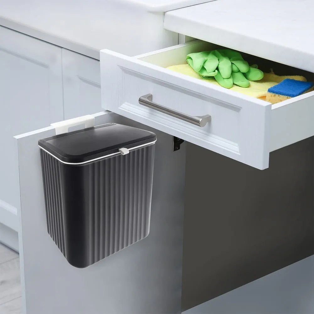 Fekete műanyag szemetes 13 l – Orion