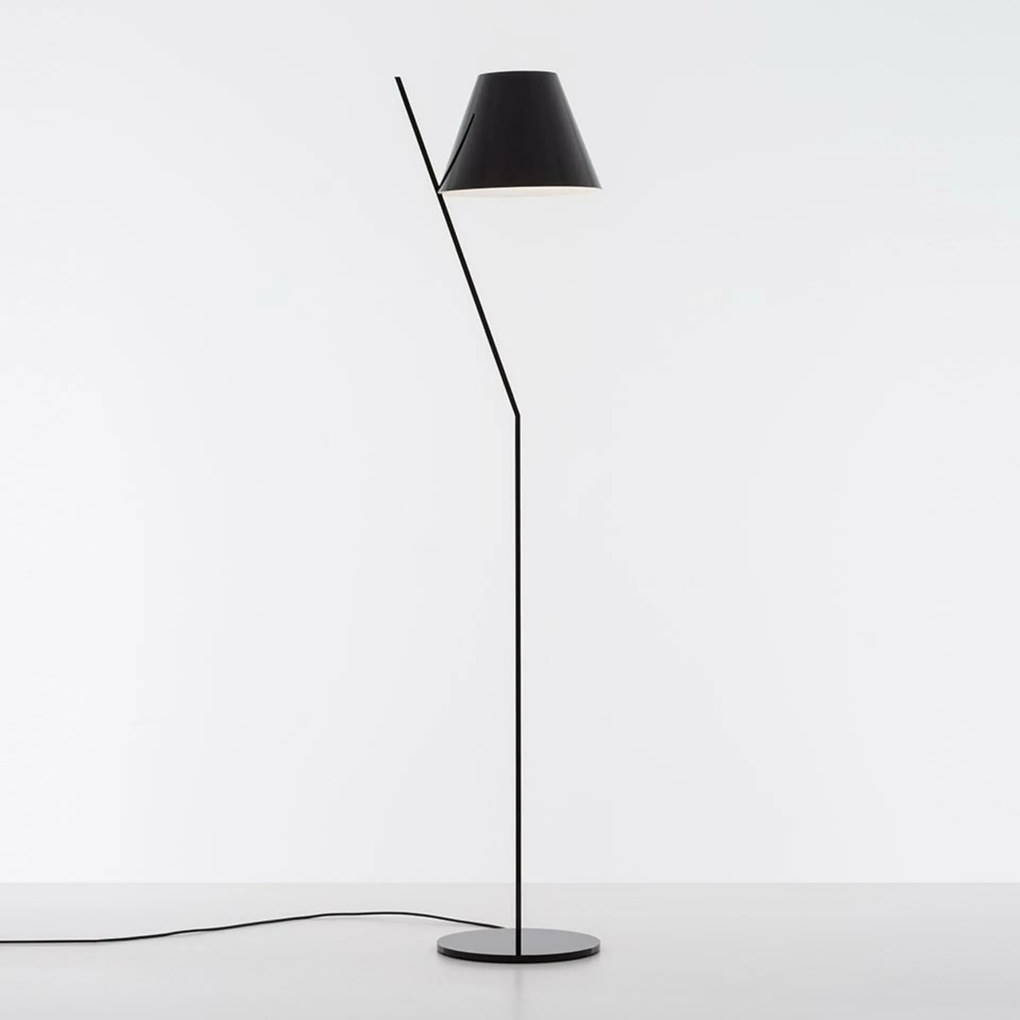 Artemide La Petite állólámpa, fekete, modern design, E27, 160cm
