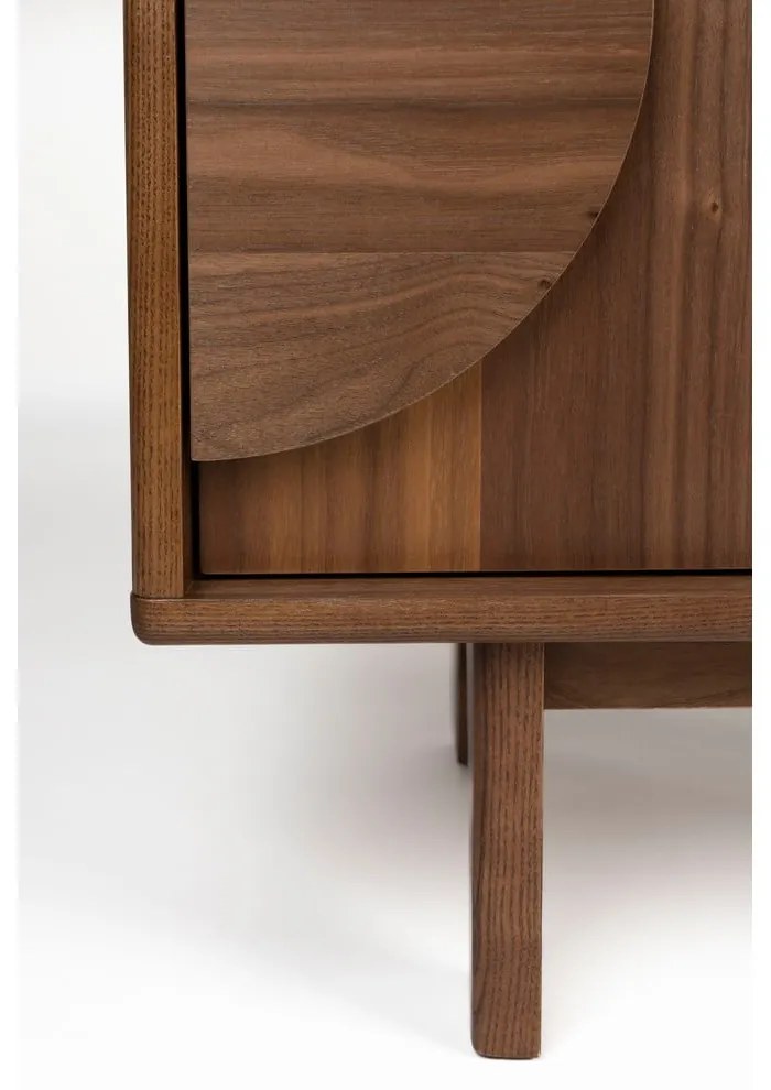 Barna alacsony komód diófa dekorral 120x58 cm Groove – Zuiver