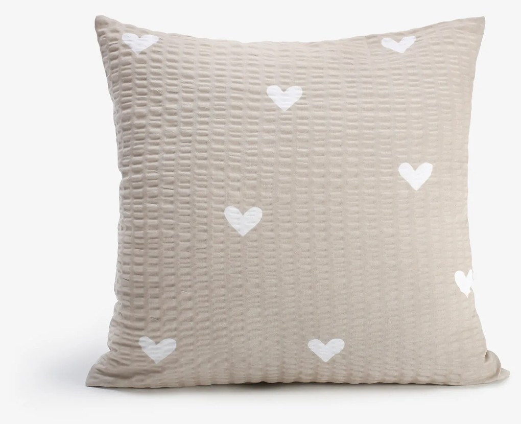 Goldea krepp párnahuzat - szívecskék, latte színű alapon 45 x 45 cm
