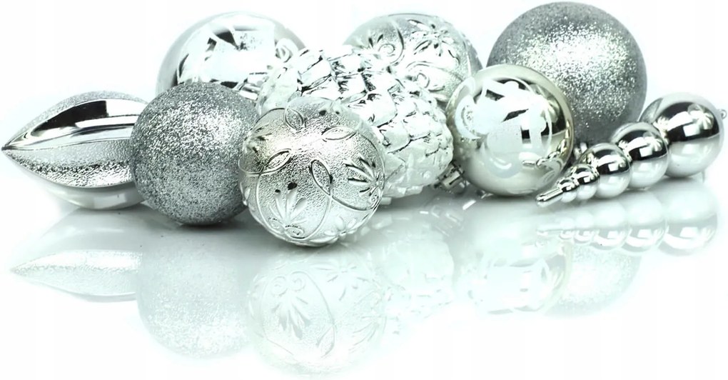 Karácsonyfadísz ezüst 28 db-os