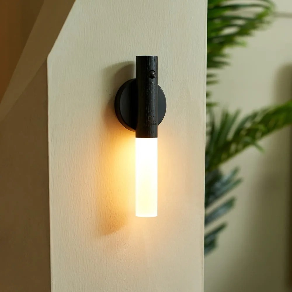 Fekete USB-s LED fali lámpa Baton – Gingko