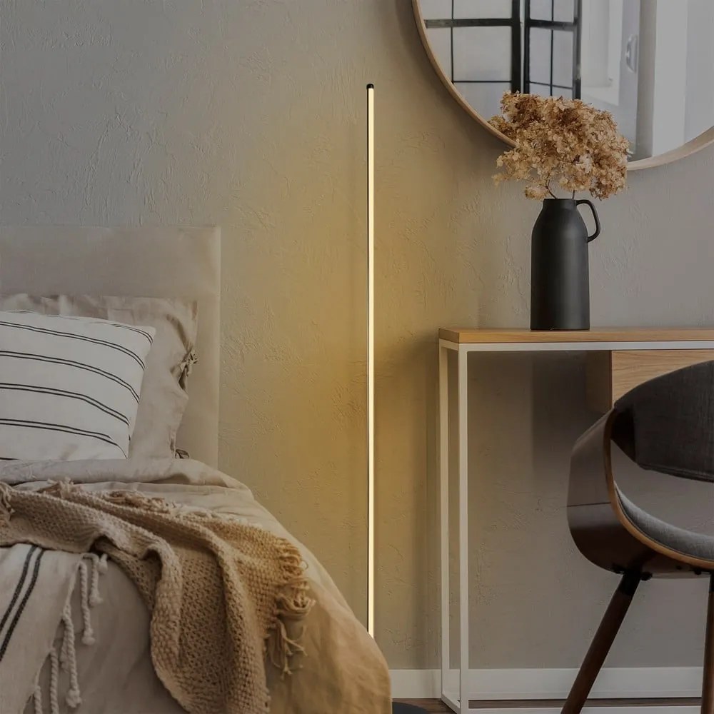 Fekete LED állólámpa (magasság 153 cm) Sword – Opviq lights