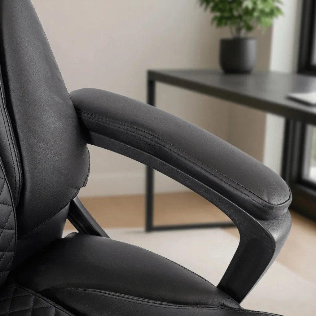 Forgószék fekete színben, műbőr kárpittal. PHONIX