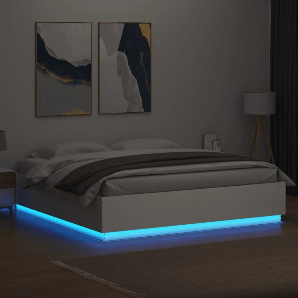 fehér szerelt fa ágykeret LED-del 200 x 200 cm