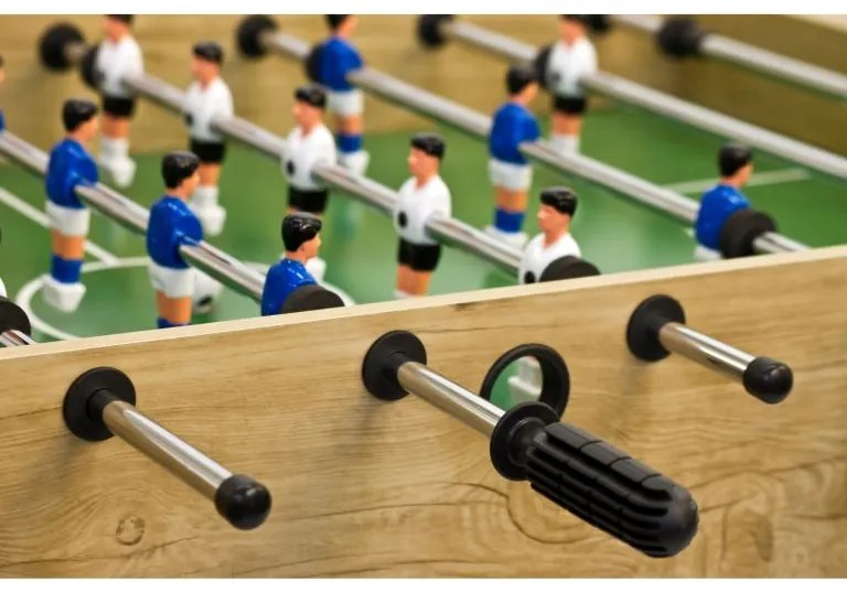 GamesPlanet® Csocsóasztal BELFAST Világos 121 x 101 cm