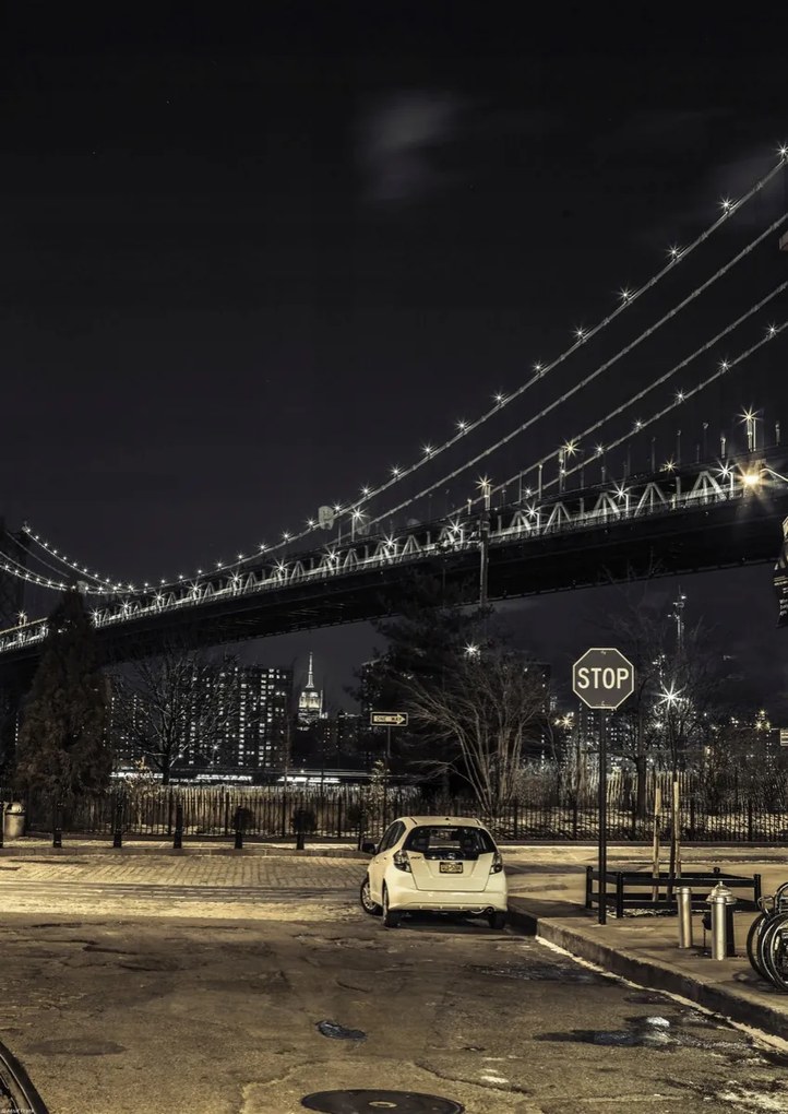 Poszter 42x59,4cm Esti kilátás a Manhattan hídra az utcáról, Assaf Frank