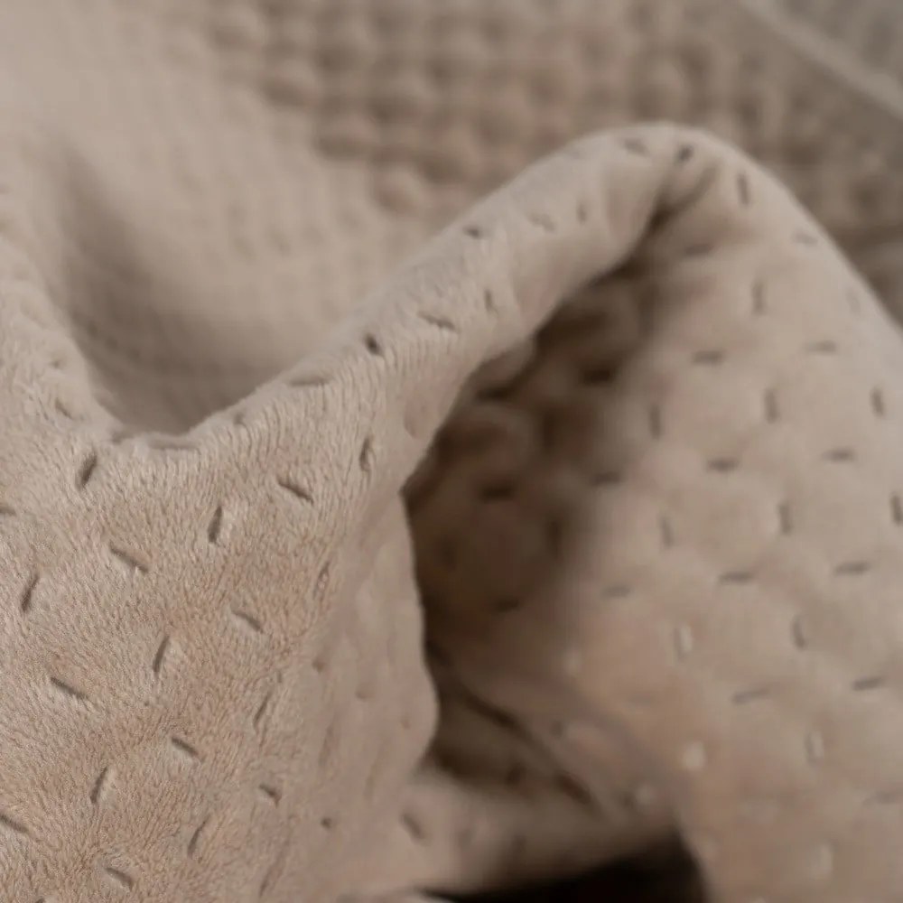 Bézs bársony steppelt ágytakaró 180x260 cm – Ixia