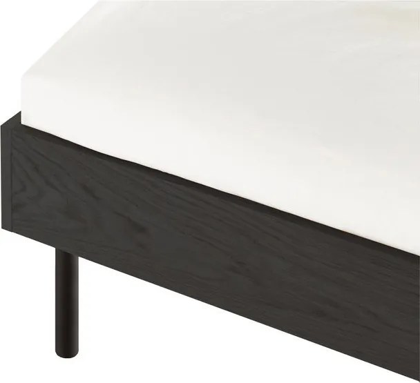 Fekete forgácslemez franciaágy ágytámla nélkül ágyráccsal 160x200 cm Streiko – noo.ma