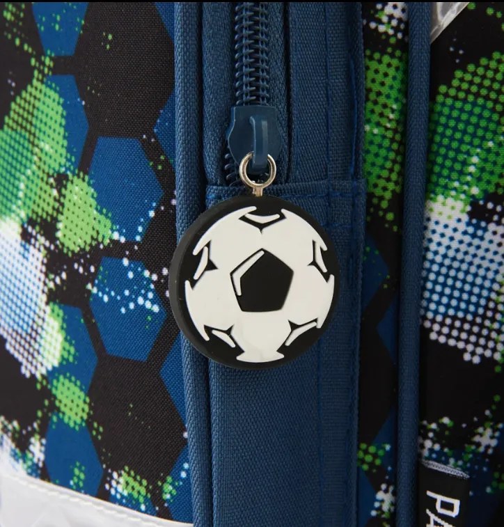 5 darabos iskolai készlet egy kis focista számára