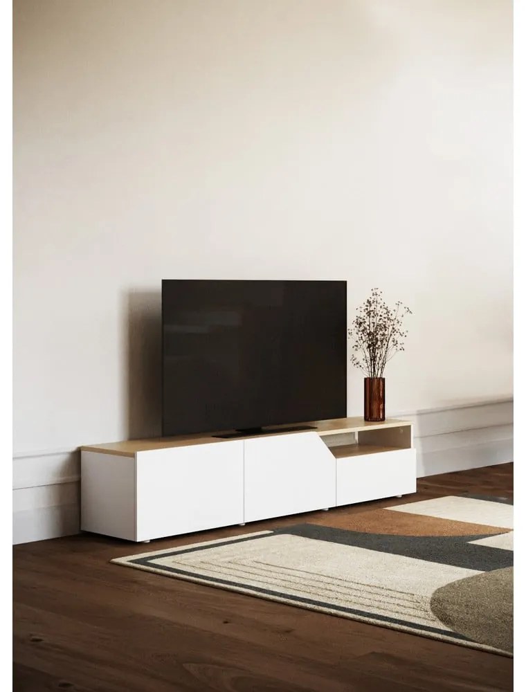 Fehér TV-állvány tölgyfa dekorral 180x38 cm Verone - TemaHome