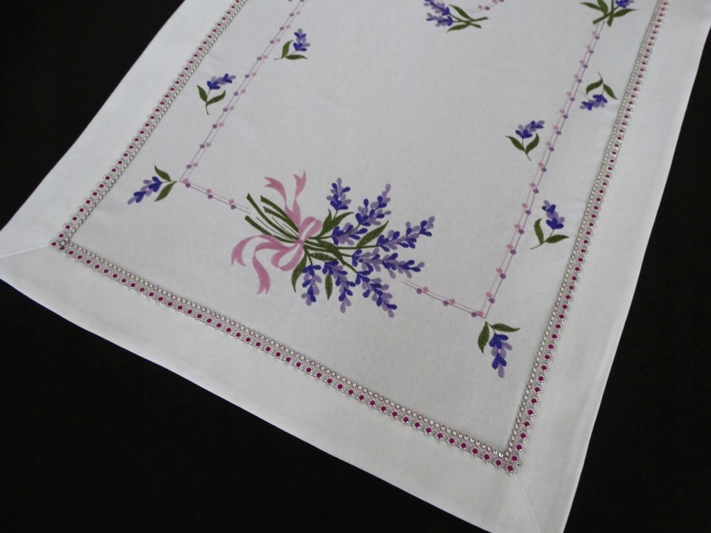 Mg Hímzett Feltét 521 Fehér Strassz 40x90cm Levendula