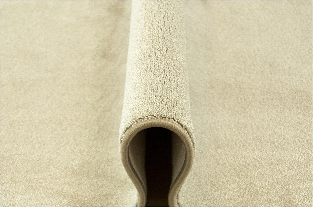 250x400 cm Sűrű Puha Bounty Szőnyeg Világos Bézs A Hálószobába